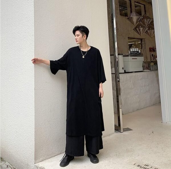 Loose Short Sleeve T-shirt with Long Slits In The Dark