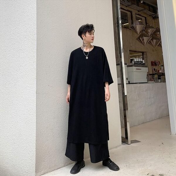 Loose Short Sleeve T-shirt with Long Slits In The Dark