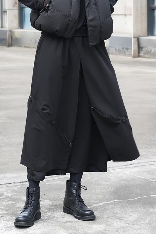 X090P95 Original Design Dark Black Mountain Yoji Style Loose Double Wide-leg Cropped Culottes