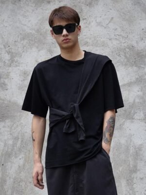 T-shirt with Dark Sleeves