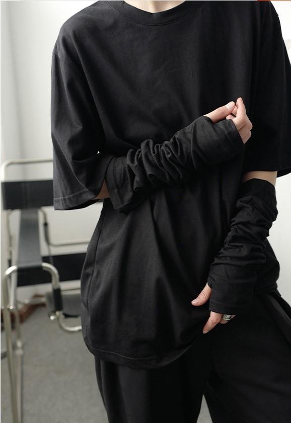 YM03P45 Minimalist, Lazy, Niche, Irregular Gloves T Shirts